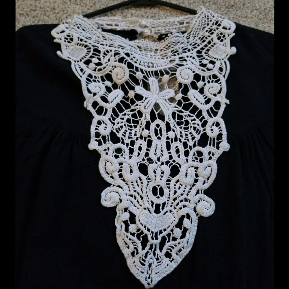 🖤 Beautiful Gothic White Laced Black Shirt 🖤